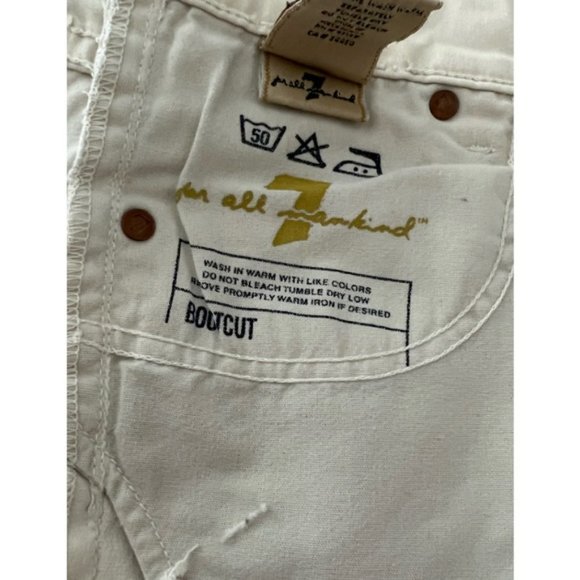 7 For All Mankind - woman’s jean cut-off shorts- Used in good condition, size 26 - Picture 9 of 9